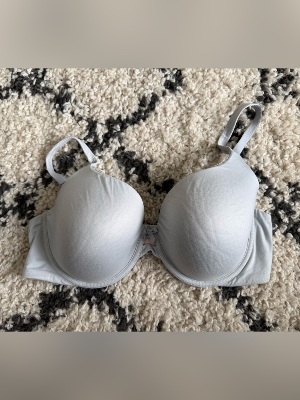 Victoria’s Secret Body By Victoria Lined Perfect Coverage Underwire Bra Size 38D